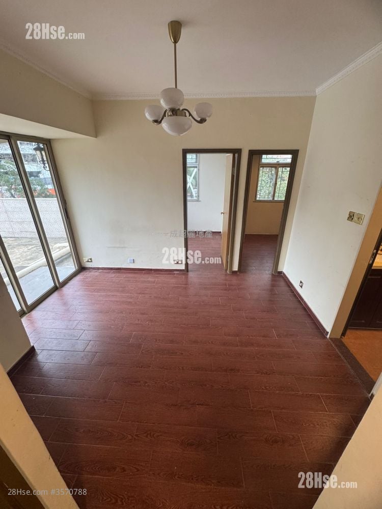 盛发大厦 租盘 2 房 , 1 浴室 376 平方尺