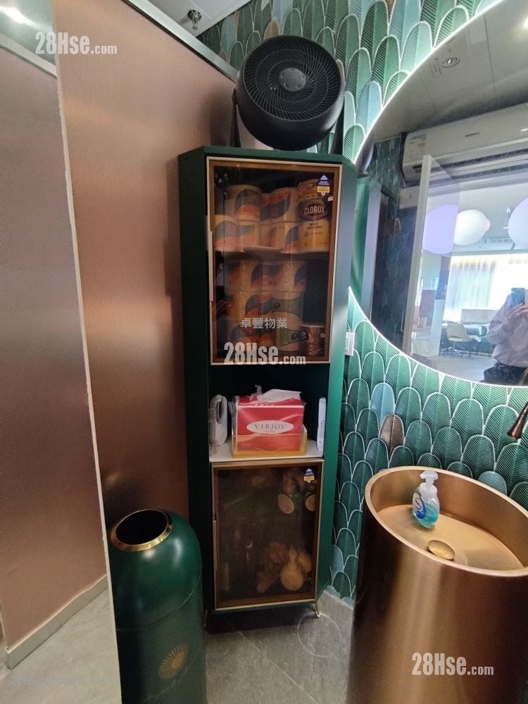 九龙广场 租盘 2 房 , 1 厕所 2,500 平方尺