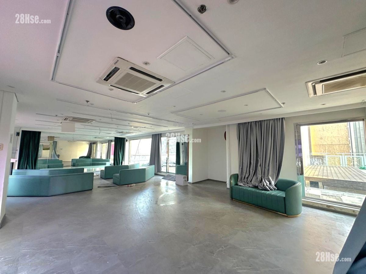 九龙广场 租盘 2 房 , 1 厕所 2,500 平方尺