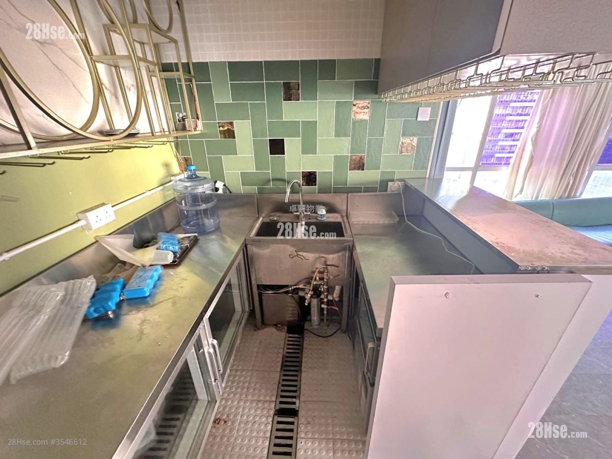 九龙广场 租盘 2 房 , 1 厕所 2,500 平方尺