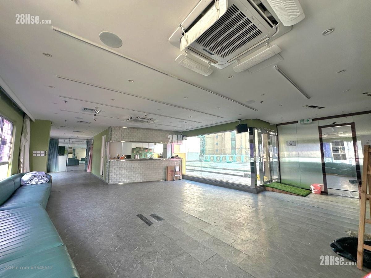九龙广场 租盘 2 房 , 1 厕所 2,500 平方尺