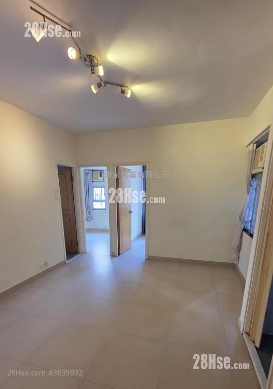 Chong Yip Centre Rental 2 Bedrooms , 1 Bathroom 417 ft²