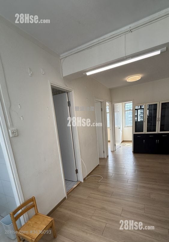 順利大廈 售盤 3 房 , 1 浴室 451 平方呎