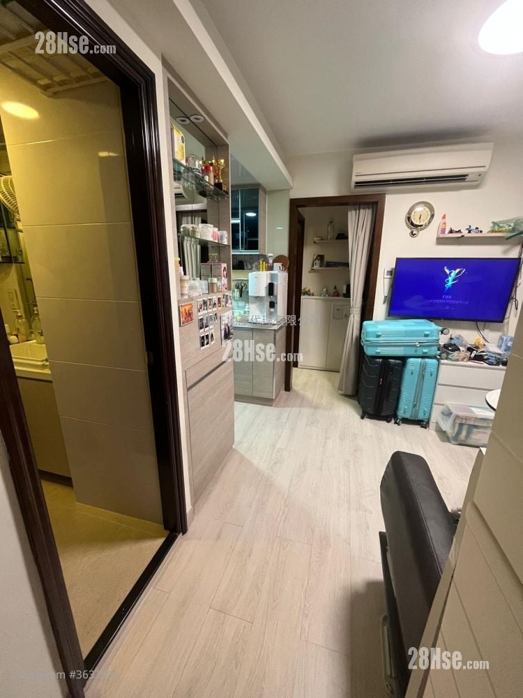 Valiant Court Rental 2 Bedrooms , 1 Bathroom 307 ft²