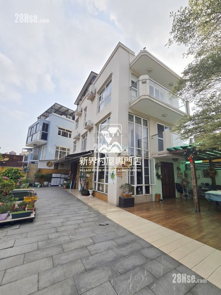 村屋 售盘 5+ 房 , 4 浴室 2,100 平方尺