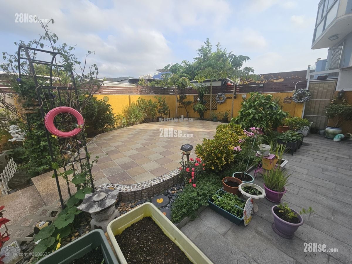 村屋 售盘 5+ 房 , 4 浴室 2,100 平方尺