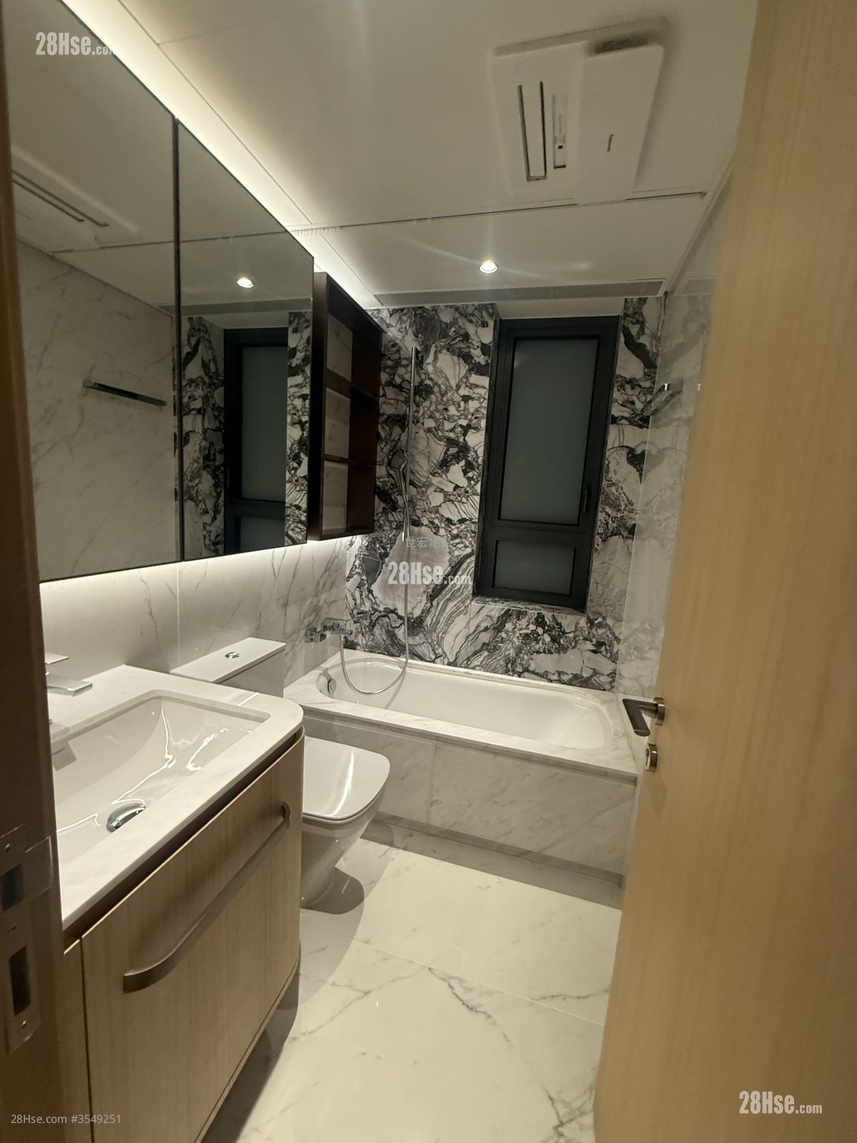 皓日 售盘 3 房 , 3 浴室 771 平方尺