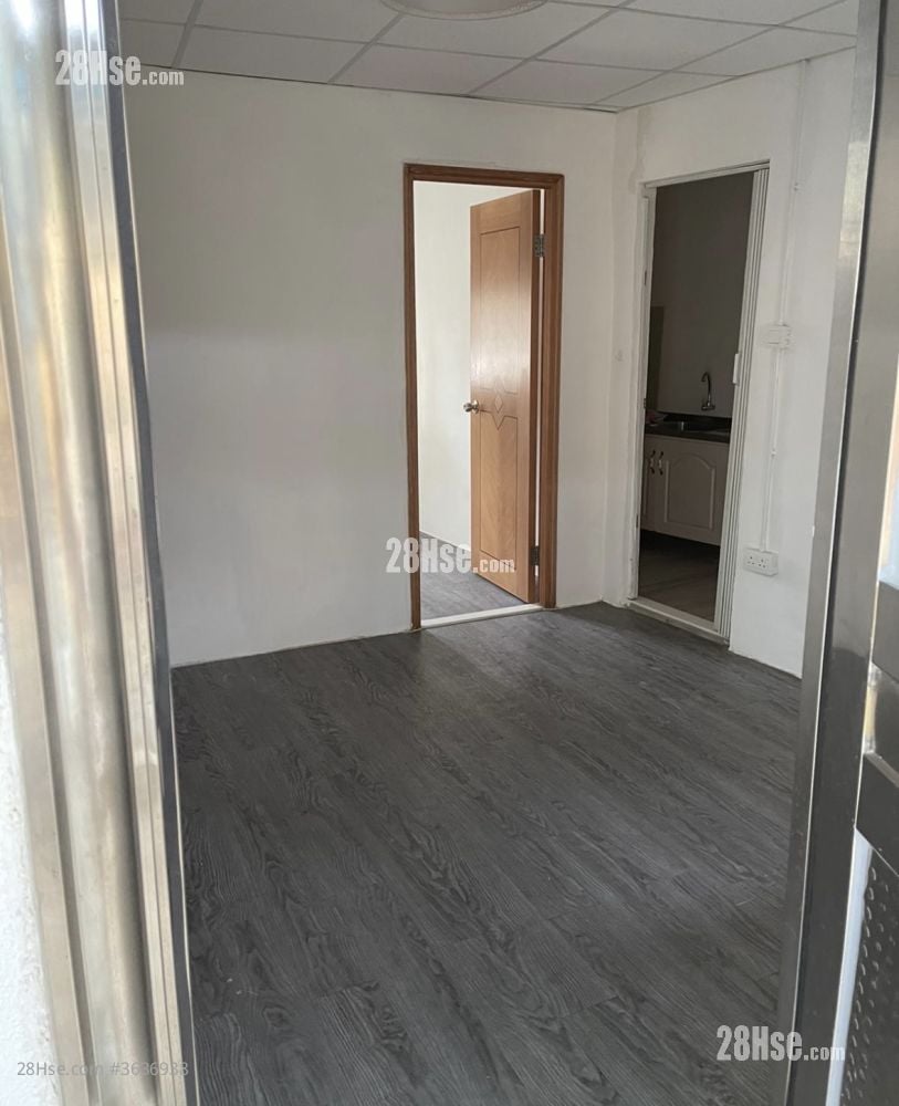 村屋 租盘 400 平方尺