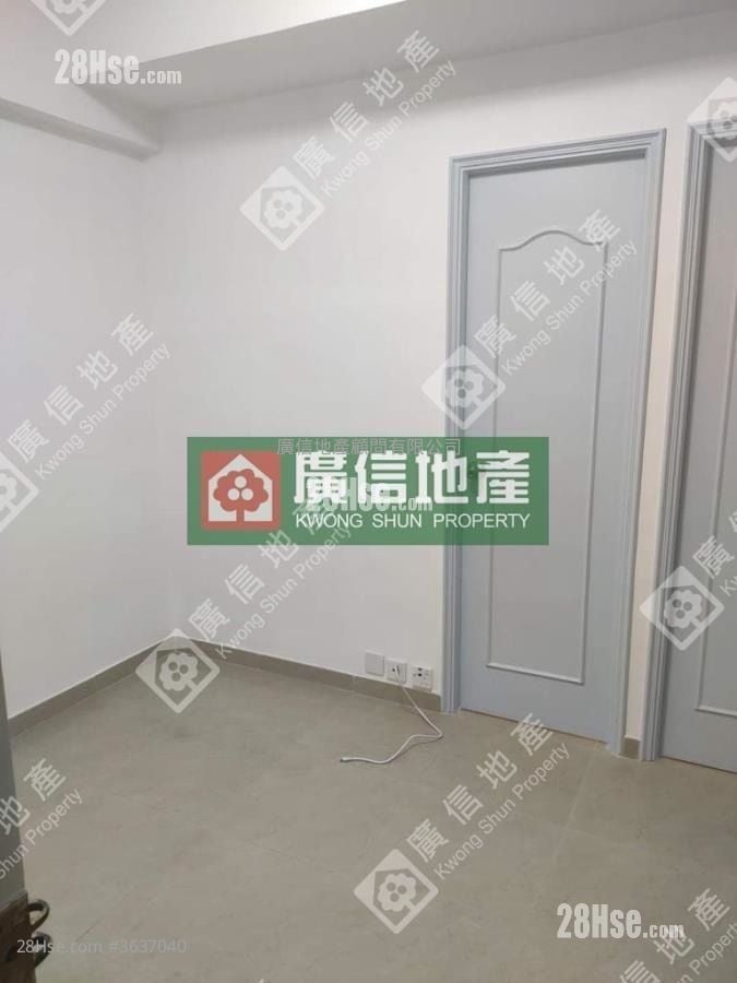 Lai Tong Building Sell 2 Bedrooms , 1 Bathroom 226 ft²