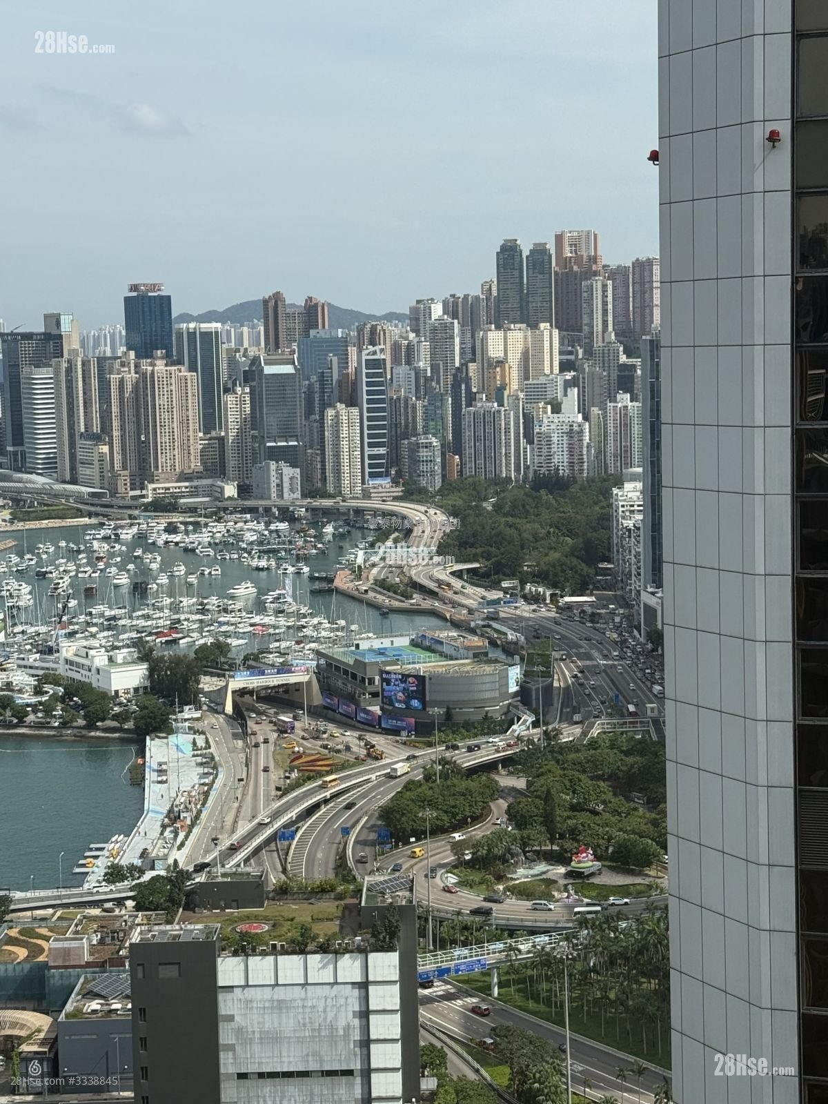 湾景中心大厦 租盘 325 平方尺