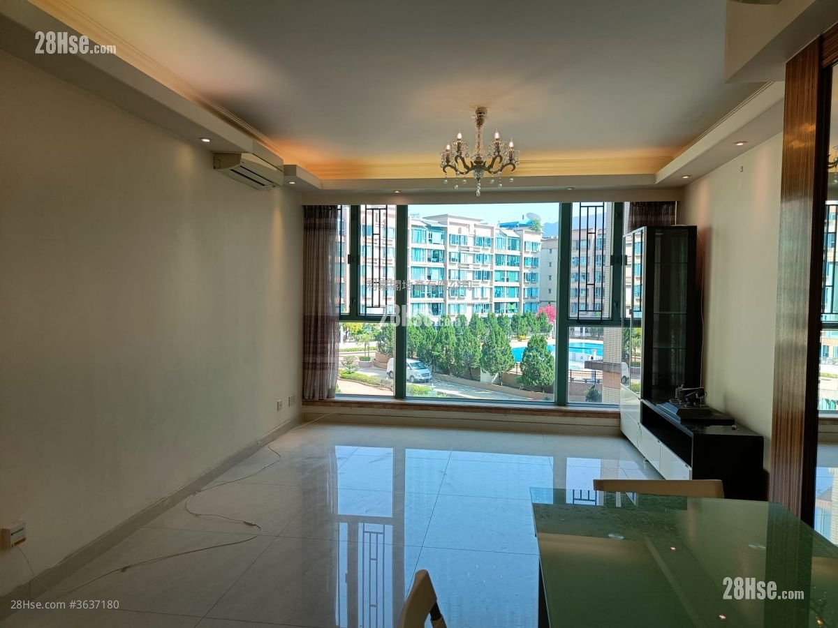 Parc Versailles Rental 3 Bedrooms , 2 Bathrooms 846 ft²