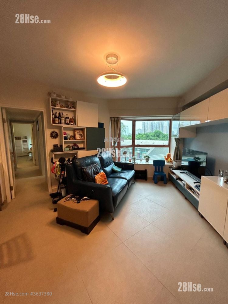 Greenpark Villa Sell 3 Bedrooms , 1 Bathroom 716 ft²