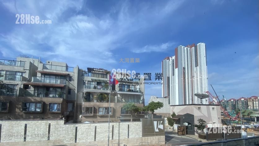 Green Lodge Sell 3 Bedrooms , 2 Bathrooms 1,047 ft²