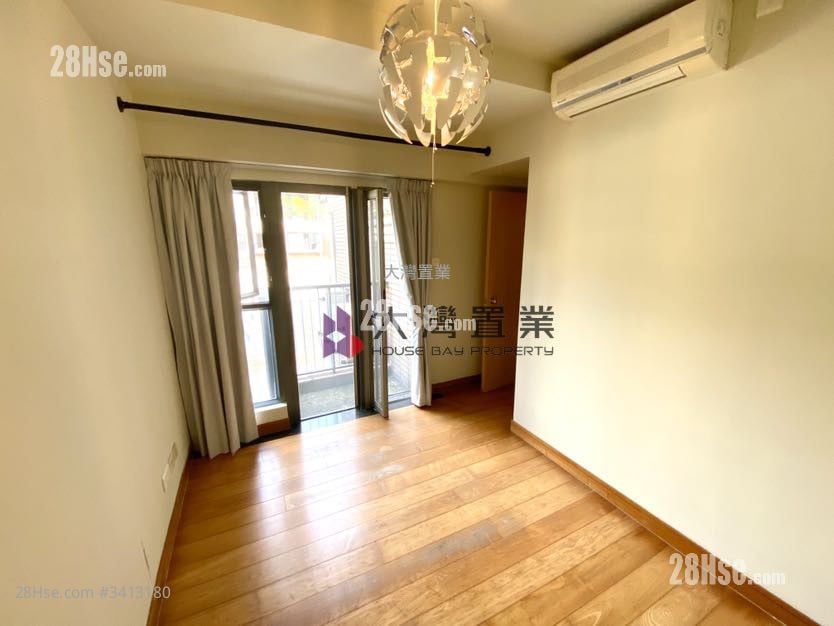 Green Lodge Sell 3 Bedrooms , 2 Bathrooms 1,047 ft²