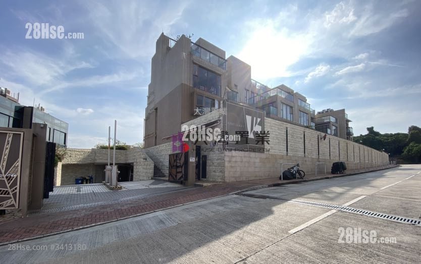 Green Lodge Sell 3 Bedrooms , 2 Bathrooms 1,047 ft²