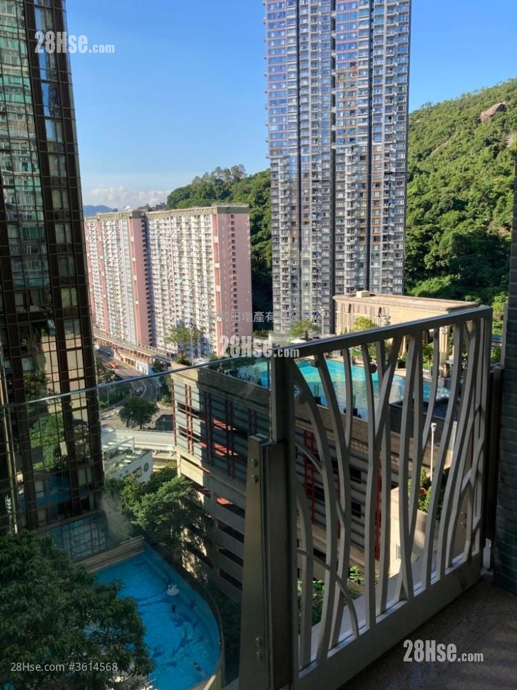 The Legend Sell 3 Bedrooms , 2 Bathrooms 867 ft²