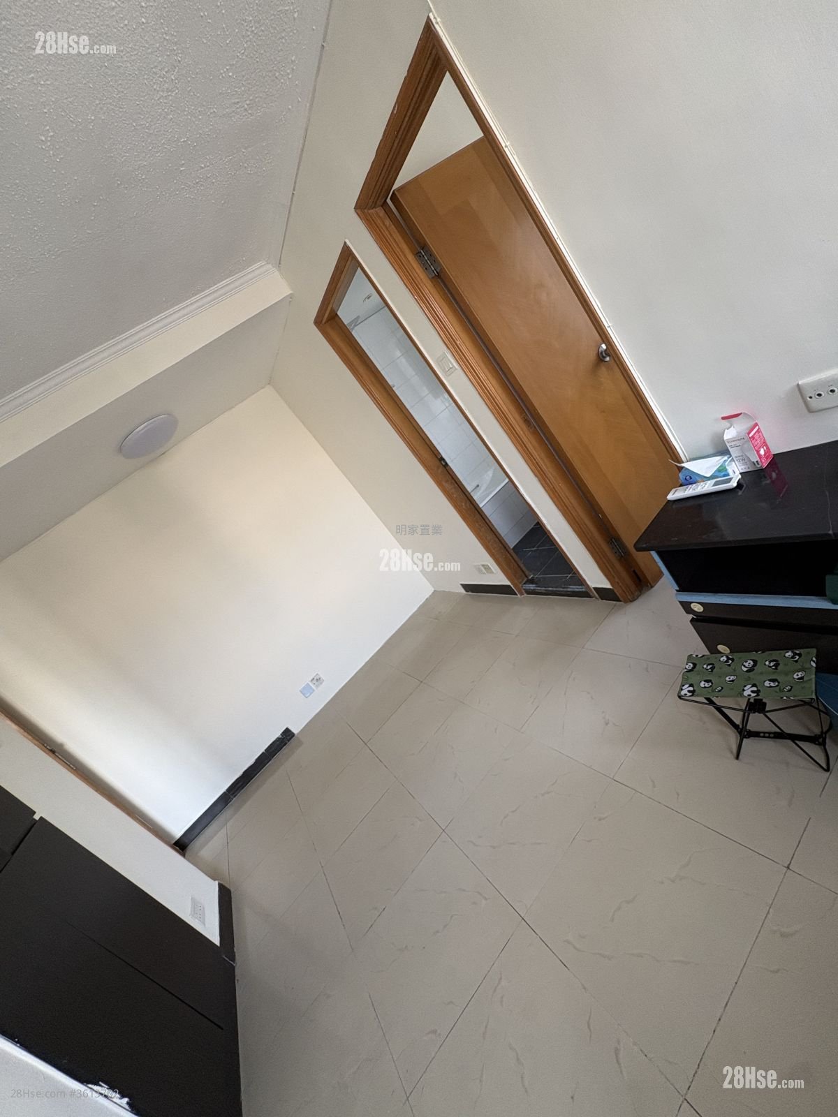 成都大廈 租盤 2 房 , 1 浴室 295 平方呎