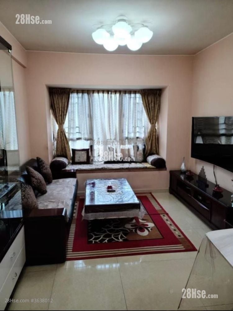 Carlton Court Sell 3 Bedrooms , 2 Bathrooms 563 ft²