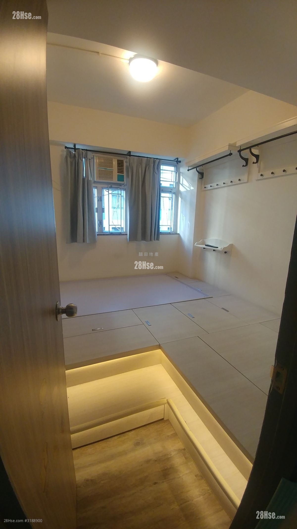 南侨大楼 售盘 2 房 302 平方尺