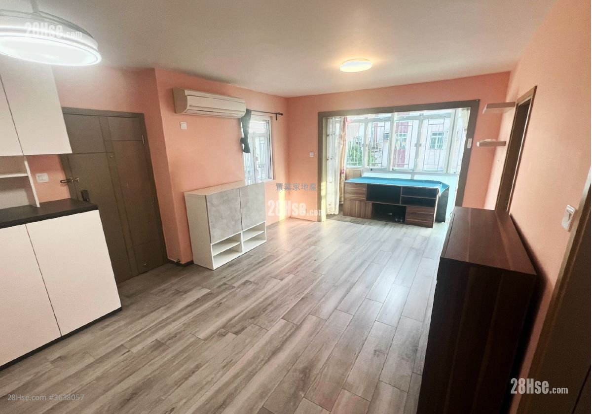 村屋 售盘 3 房 , 1 浴室 700 平方尺