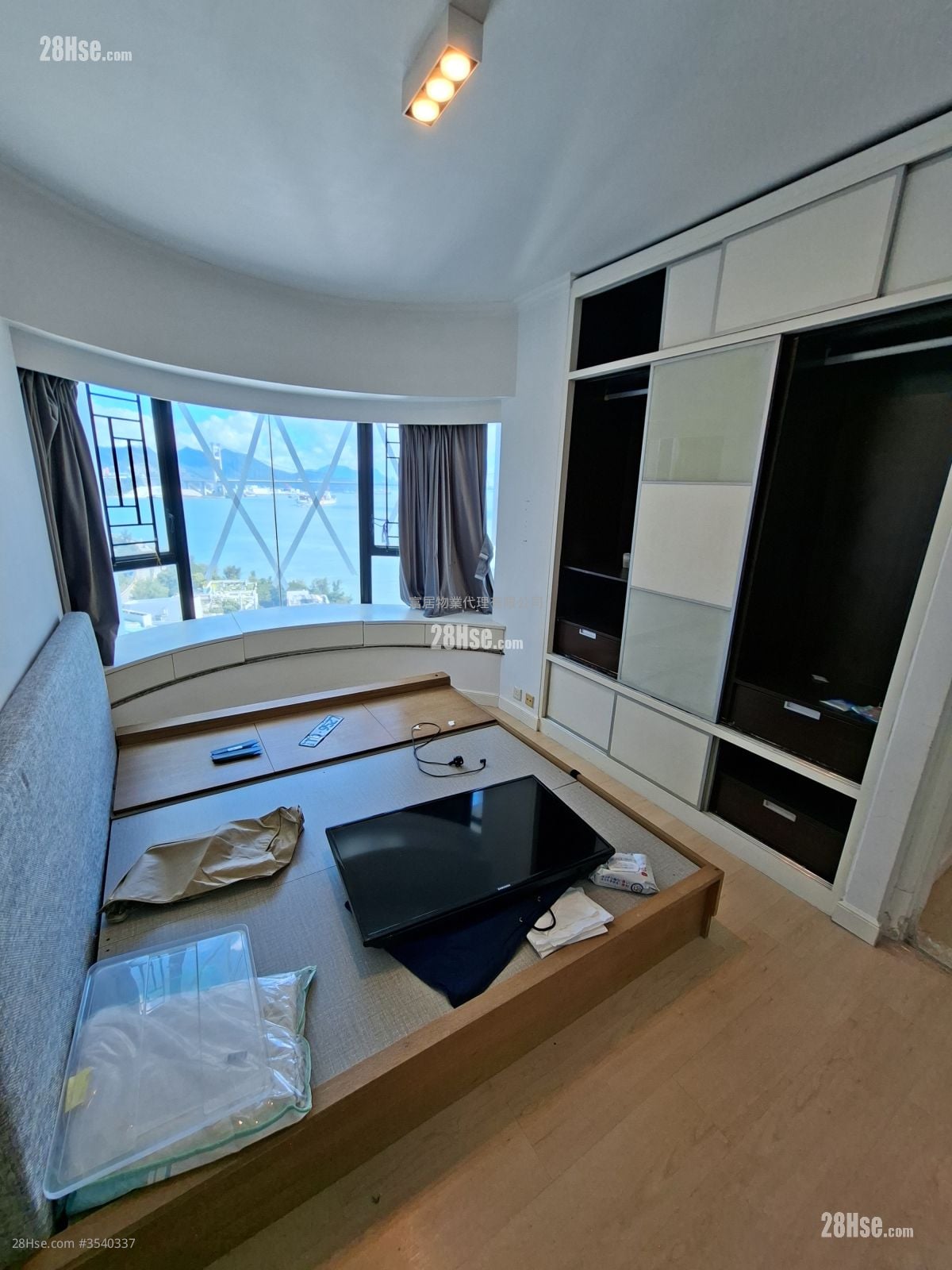 Ocean Pointe Sell 3 Bedrooms , 2 Bathrooms 753 ft²