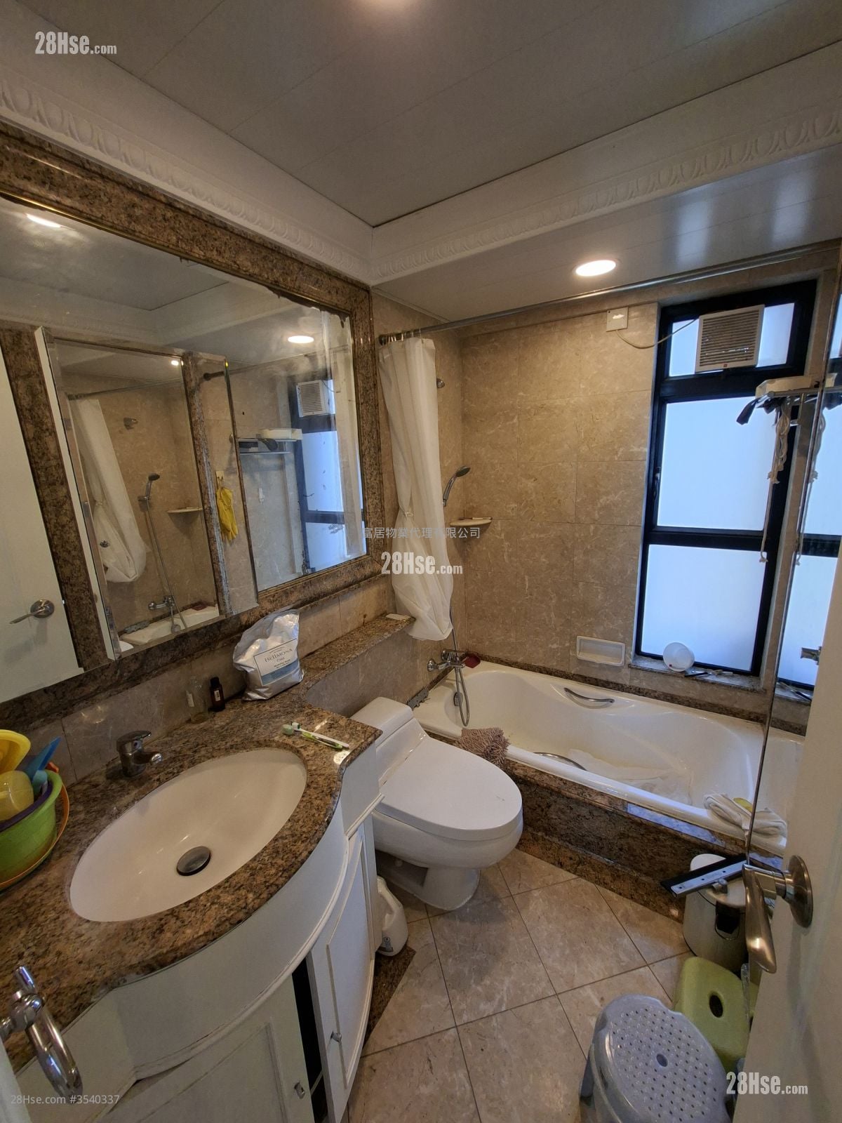 Ocean Pointe Sell 3 Bedrooms , 2 Bathrooms 753 ft²