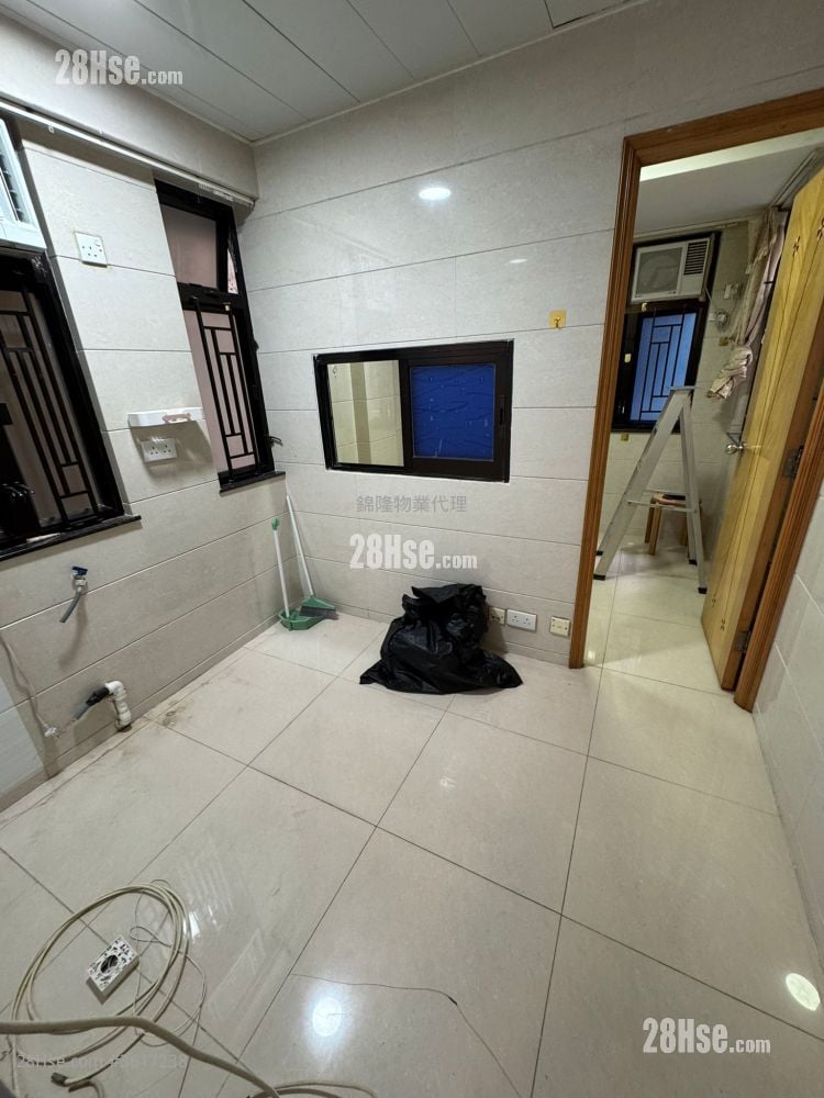 On Wo Gardens Rental 2 Bedrooms , 1 Bathroom 230 ft²