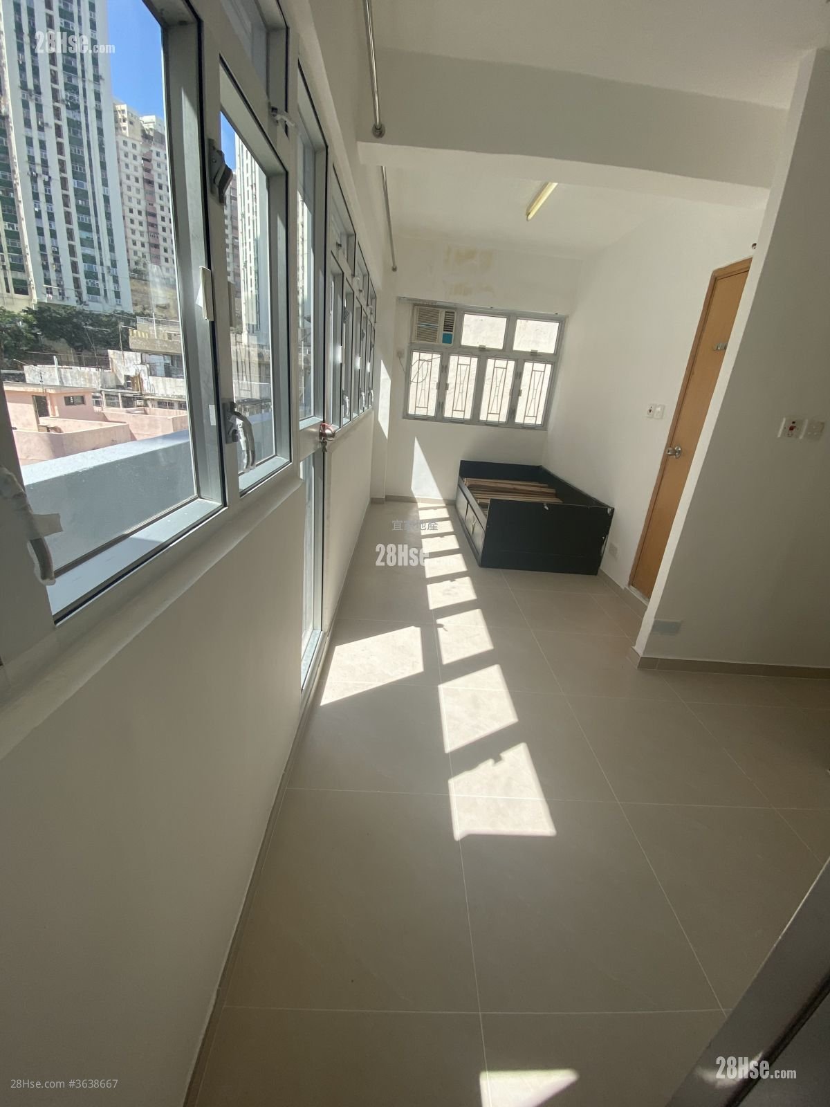 華發大樓 租盤 開放式間隔 , 1 浴室 200 平方呎