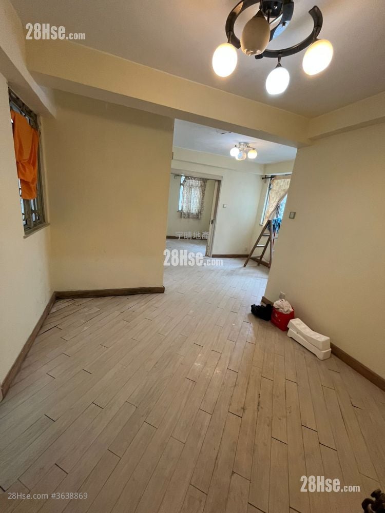 Golden Building Sell 1 Bedroom , 1 Bathroom 385 ft²