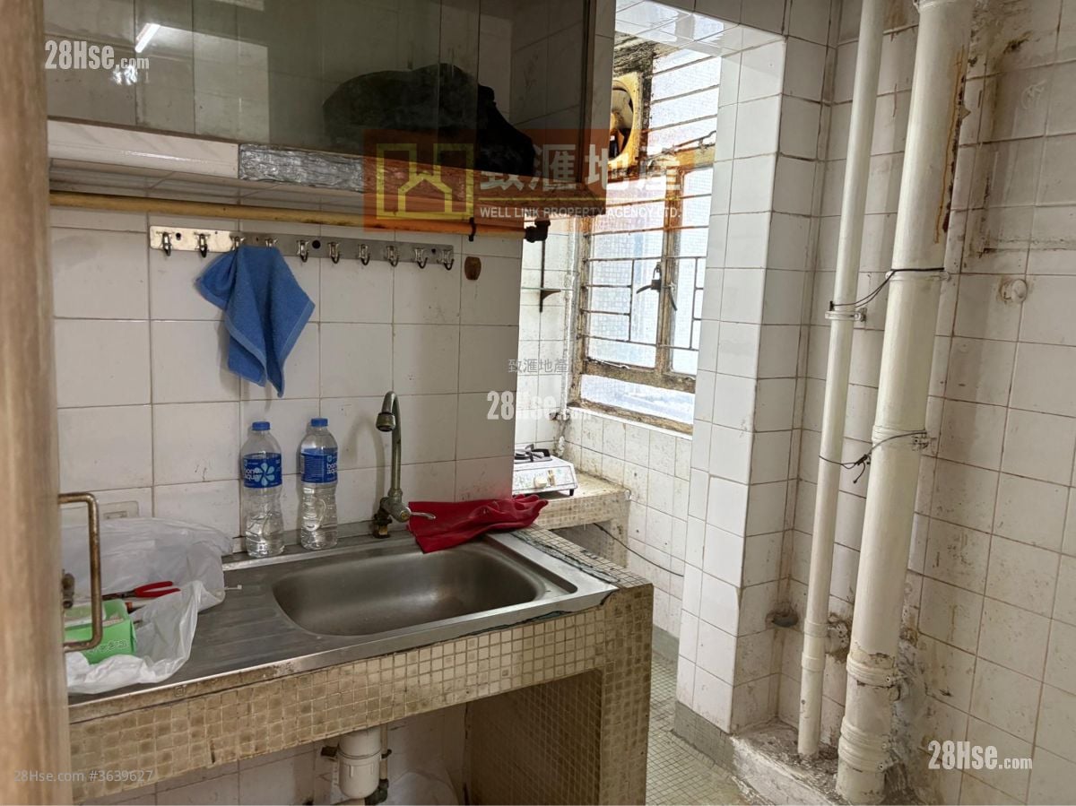 葵兴村 售盘 2 房 377 平方尺