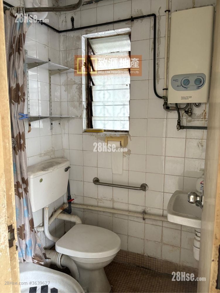 葵兴村 售盘 2 房 377 平方尺