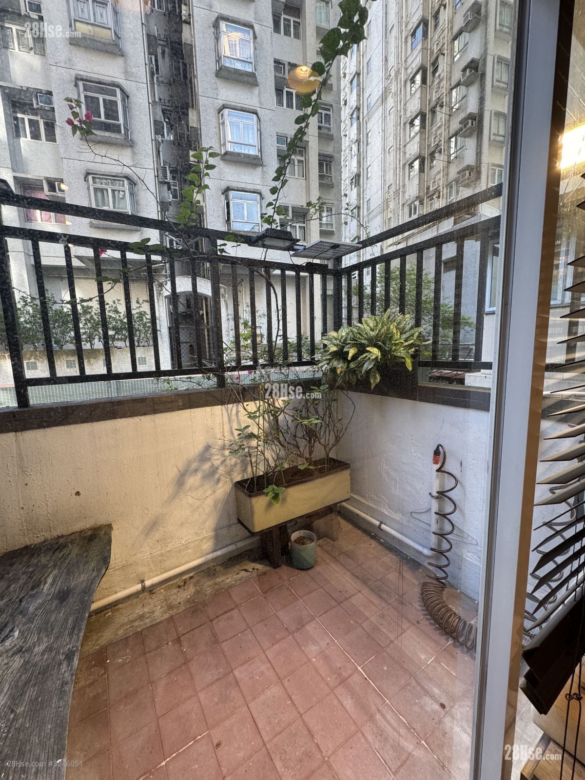 The Jolly House Sell Studio , 1 Bathroom 159 ft²