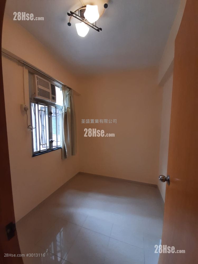 单幢式洋楼 售盘 2 房 , 2 浴室 409 平方尺