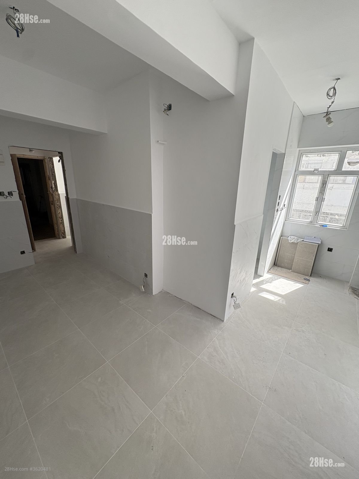 汇辉大楼 租盘 2 房 , 1 浴室 300 平方尺