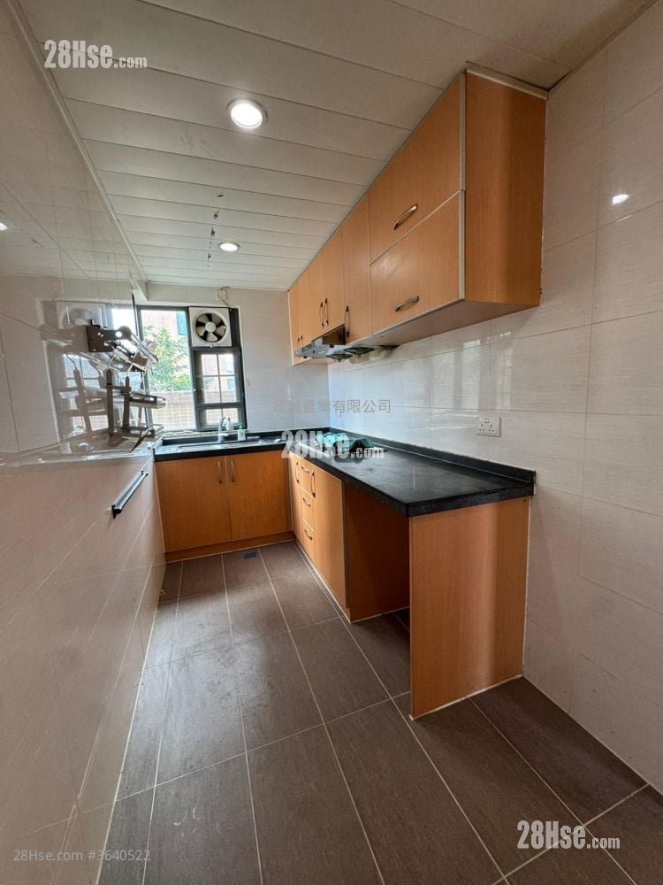 村屋 租盘 3 房 , 1 浴室 650 平方尺