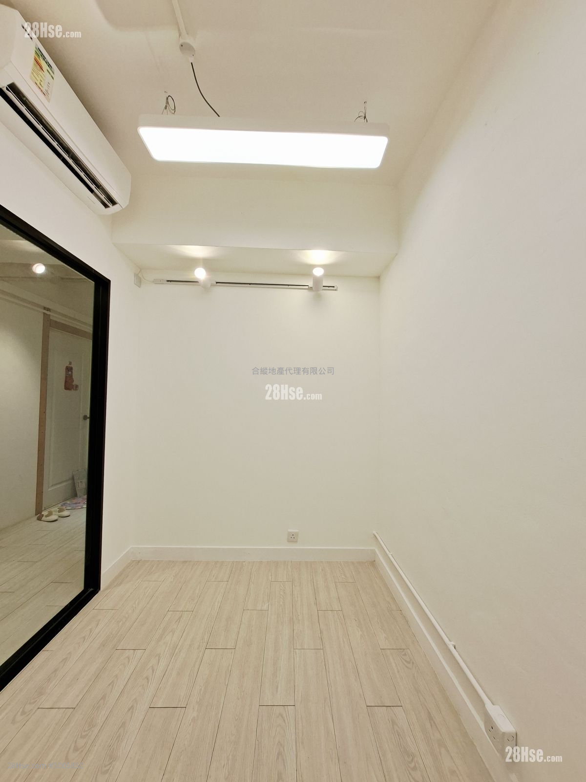 时运工业大厦 租盘 5+ 房 , 2 厕所