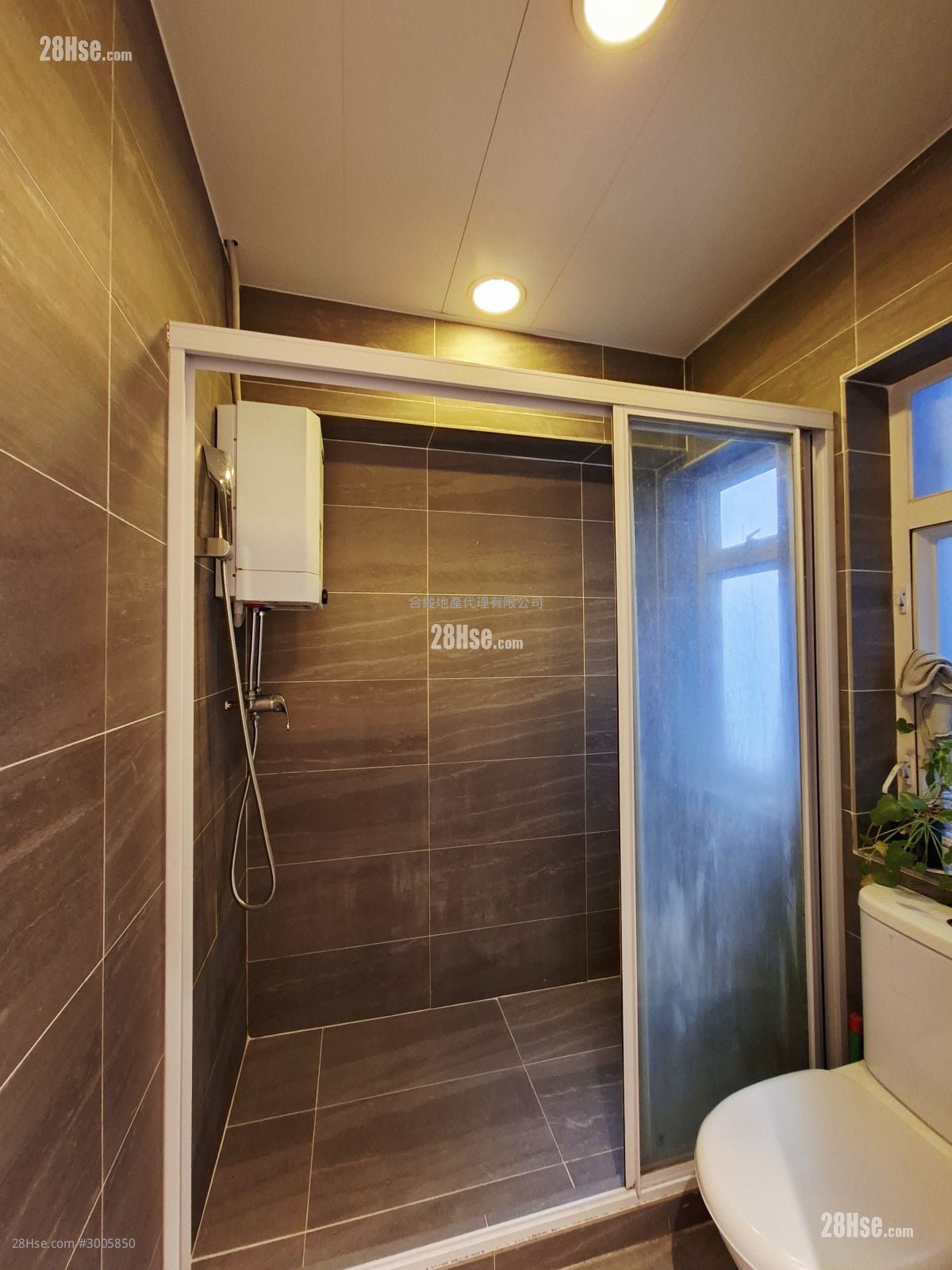 时运工业大厦 租盘 5+ 房 , 2 厕所