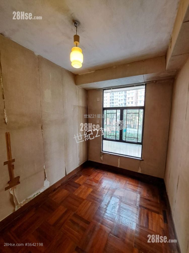 Pokfulam Gardens Sell 2 Bedrooms , 1 Bathroom 466 ft²