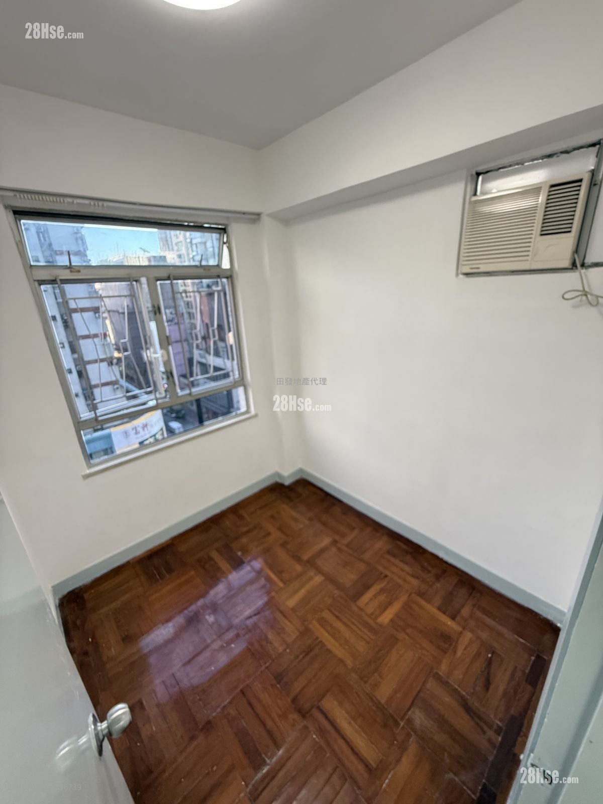 兴隆大厦 租盘 2 房 , 1 浴室 268 平方尺