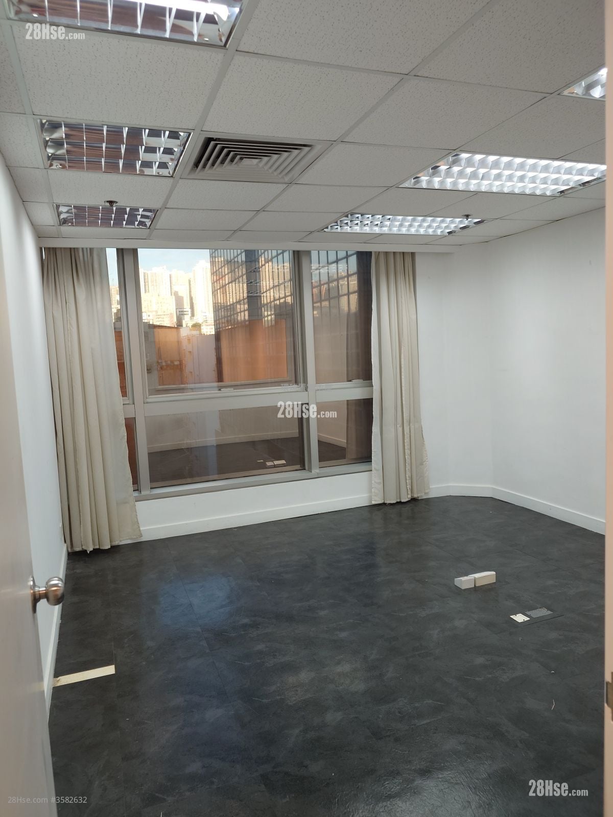 Yen Sheng Centre Rental 1,686 ft²