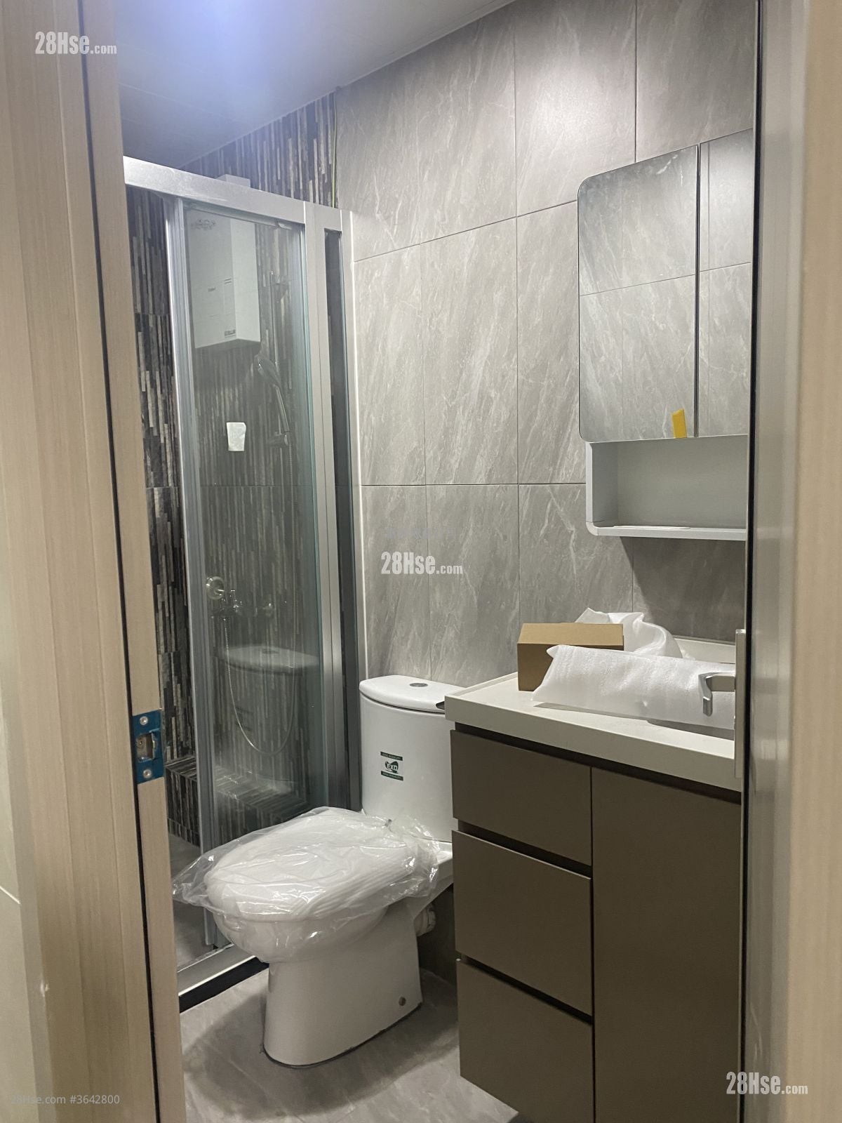 村屋 租盘 3 房 , 2 浴室 630 平方尺