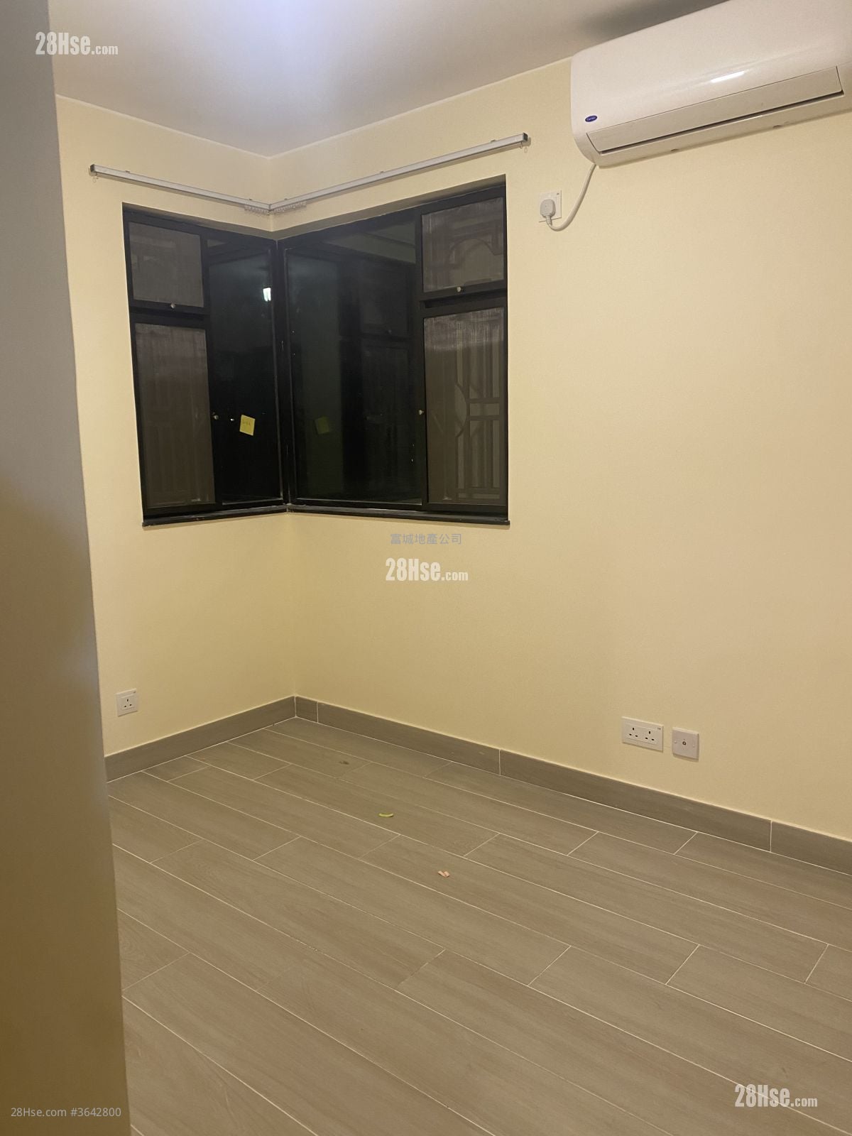 村屋 租盘 3 房 , 2 浴室 630 平方尺