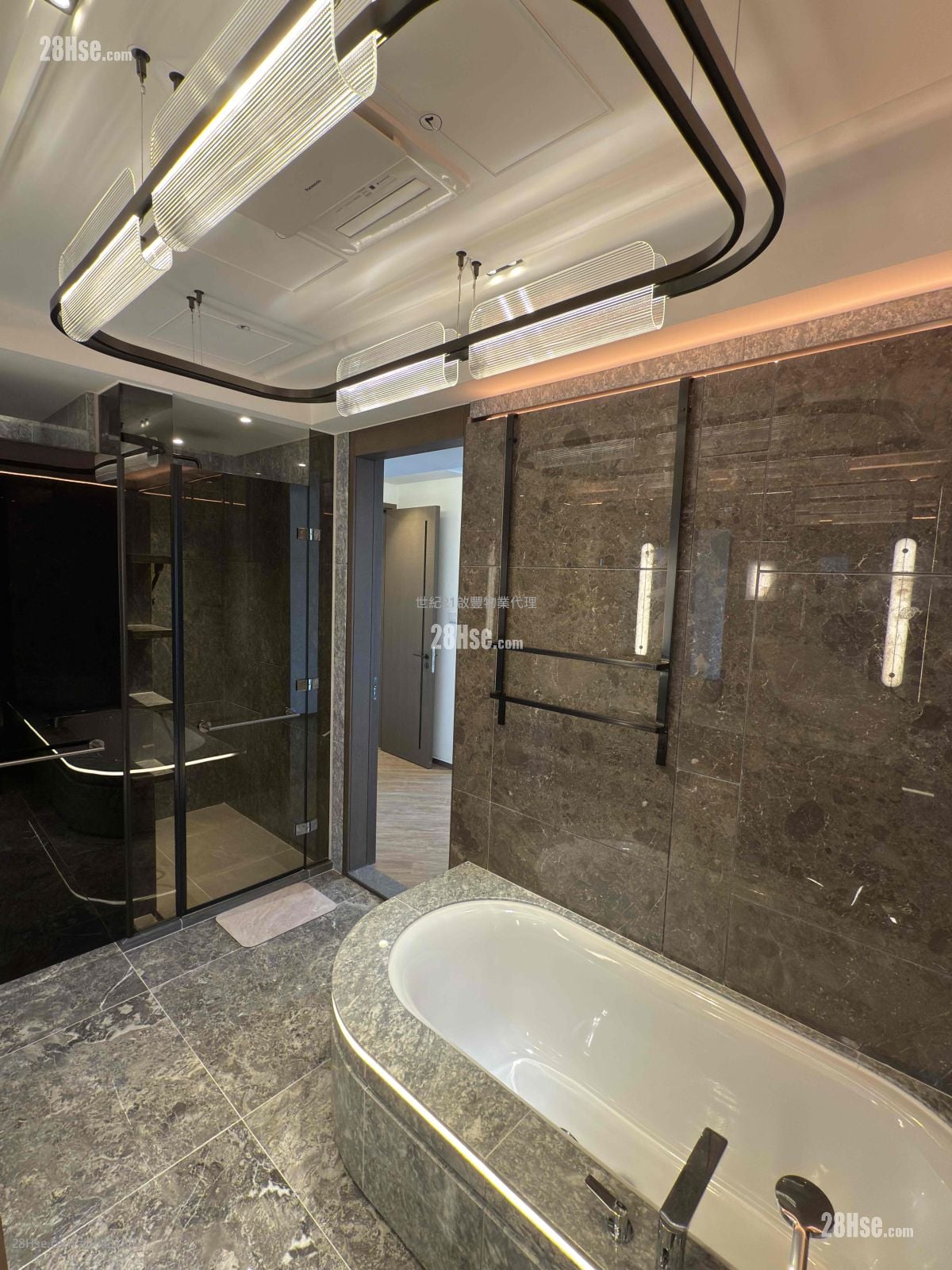 Cullinan Sky Sell 4 Bedrooms , 3 Bathrooms 1,993 ft²