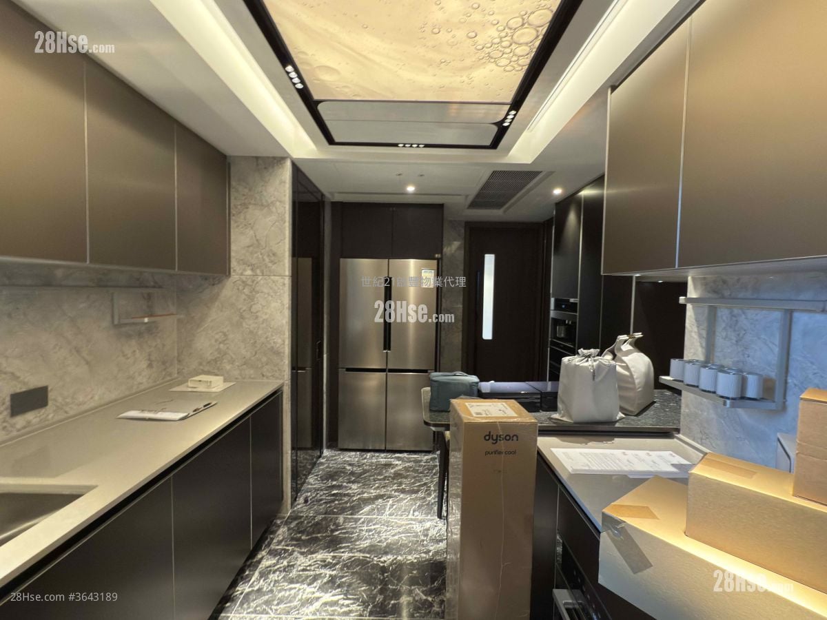 Cullinan Sky Sell 4 Bedrooms , 3 Bathrooms 1,993 ft²