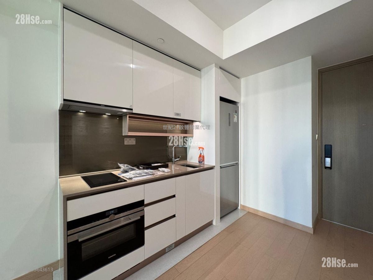 K. Summit Rental 2 Bedrooms , 1 Bathroom 451 ft²