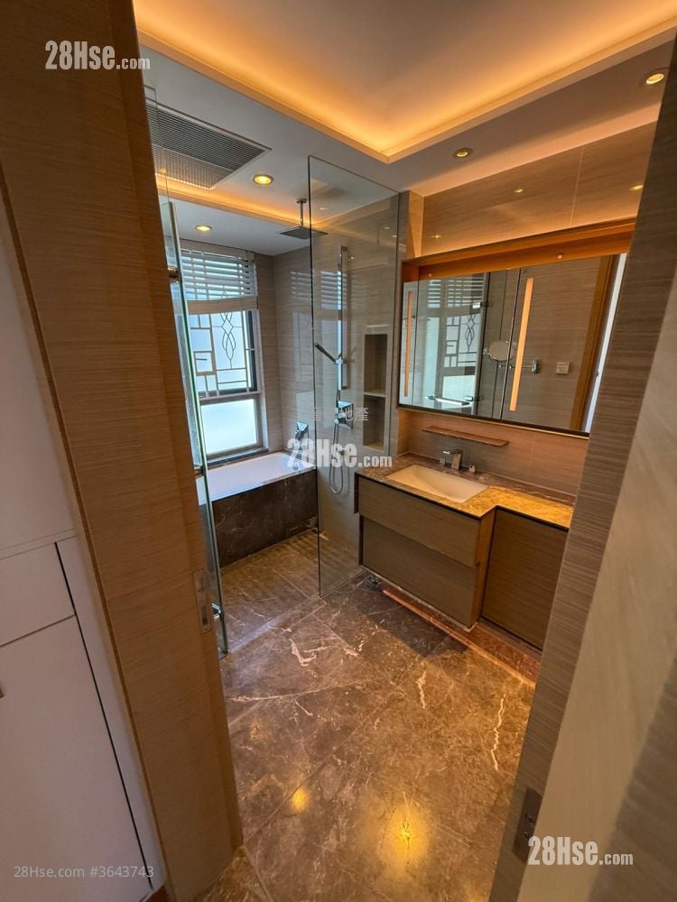 8 Lasalle Rental 1,023 ft²