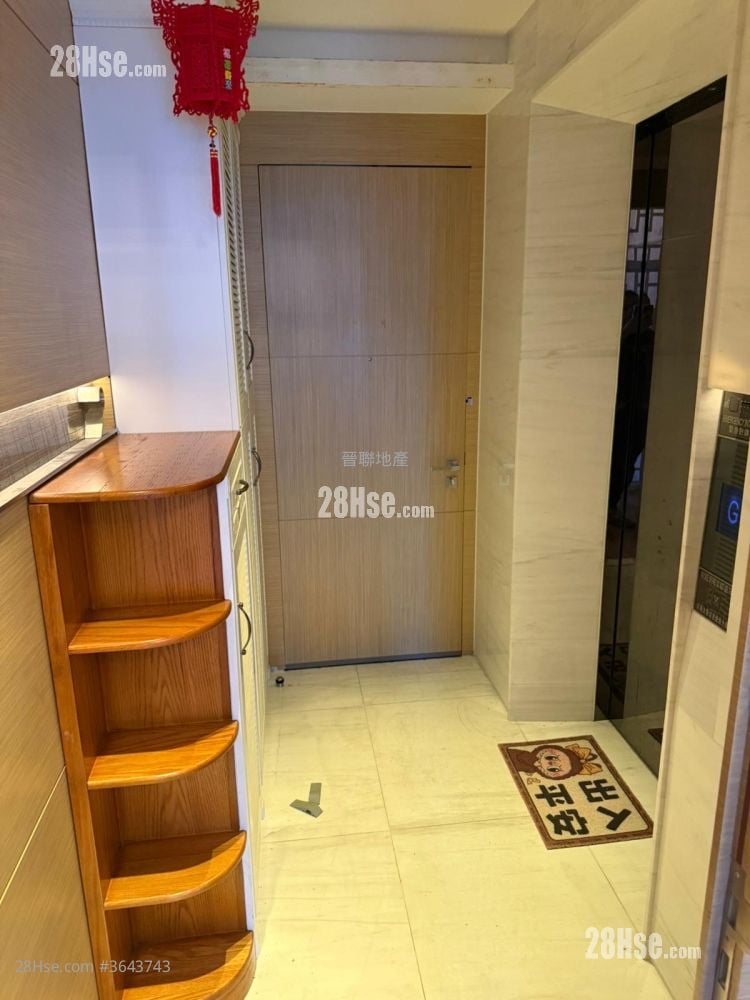 8 Lasalle Rental 1,023 ft²