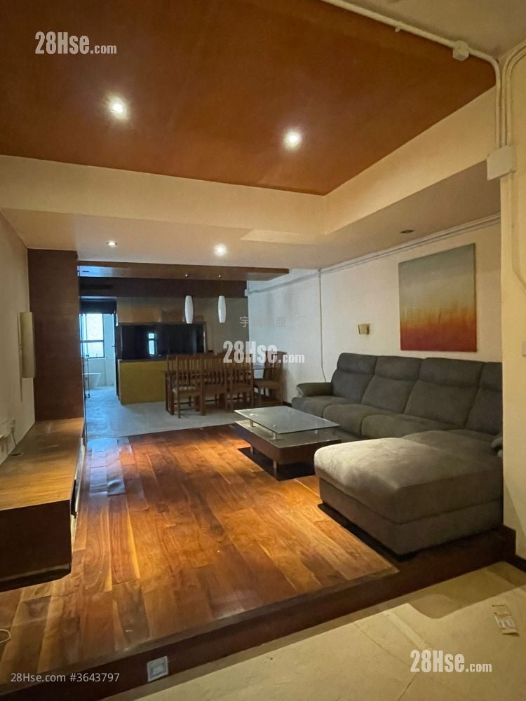 Champagne Court Sell 2 Bedrooms , 2 Bathrooms 1,026 ft²