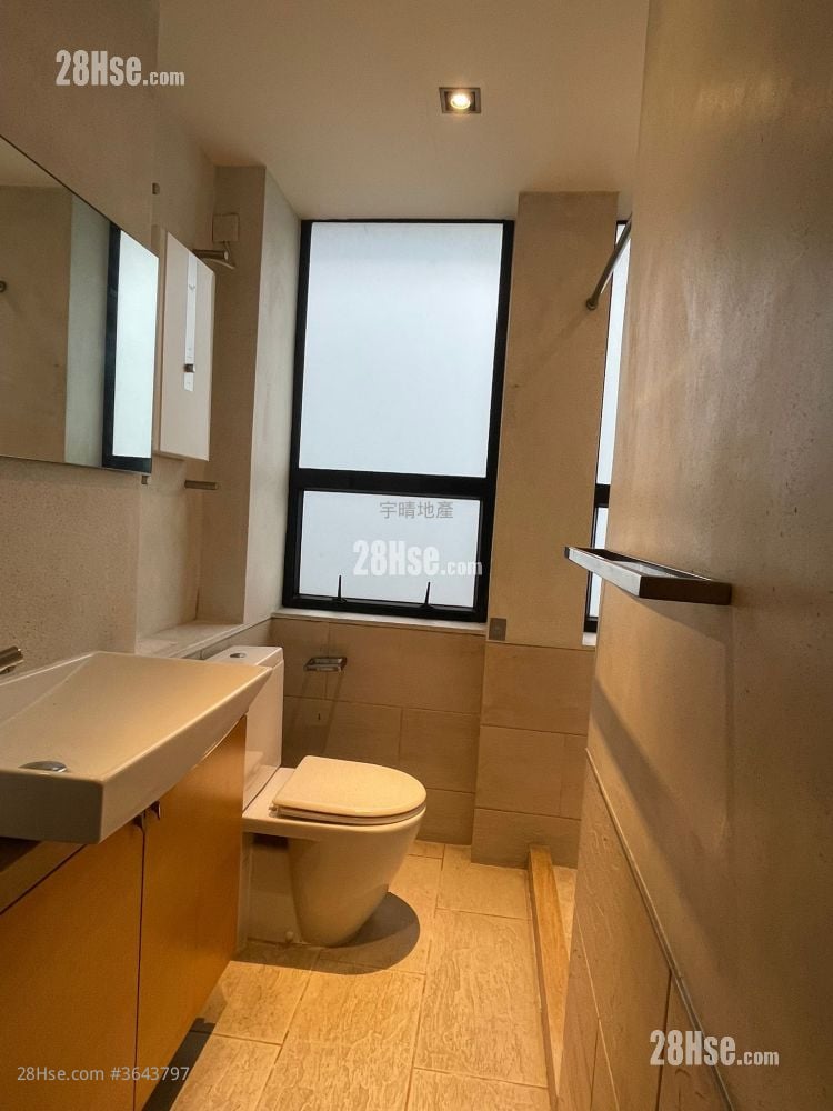 Champagne Court Sell 2 Bedrooms , 2 Bathrooms 1,026 ft²