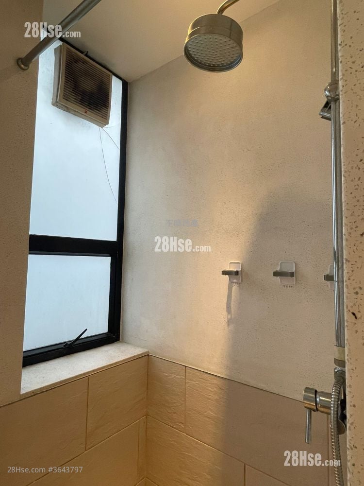 Champagne Court Sell 2 Bedrooms , 2 Bathrooms 1,026 ft²